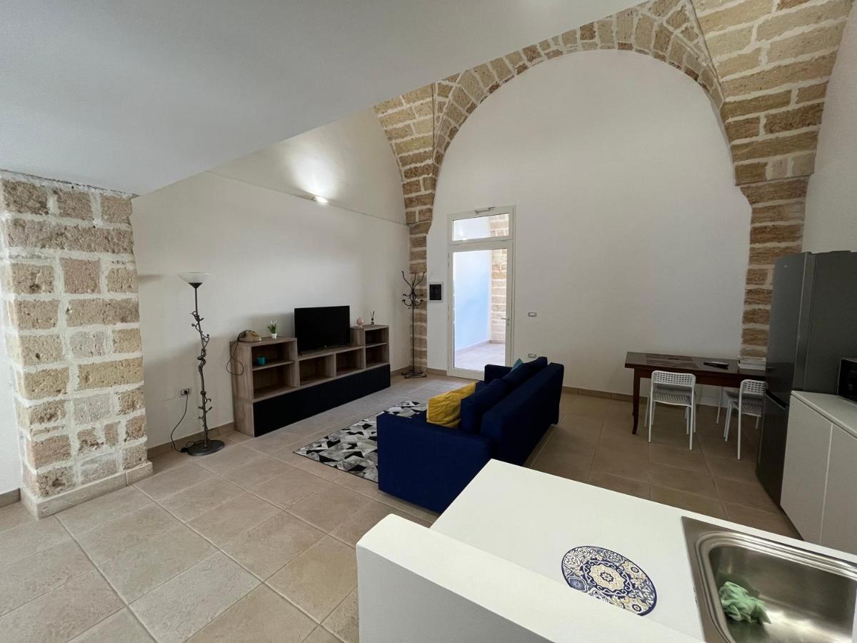 Casa Vittoria Villa Squinzano ภายนอก รูปภาพ