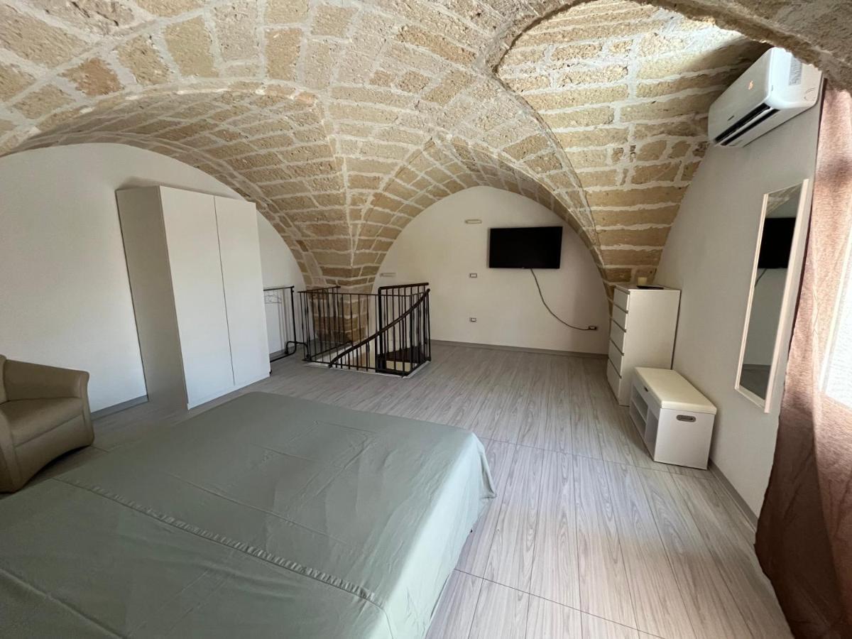 Casa Vittoria Villa Squinzano ภายนอก รูปภาพ